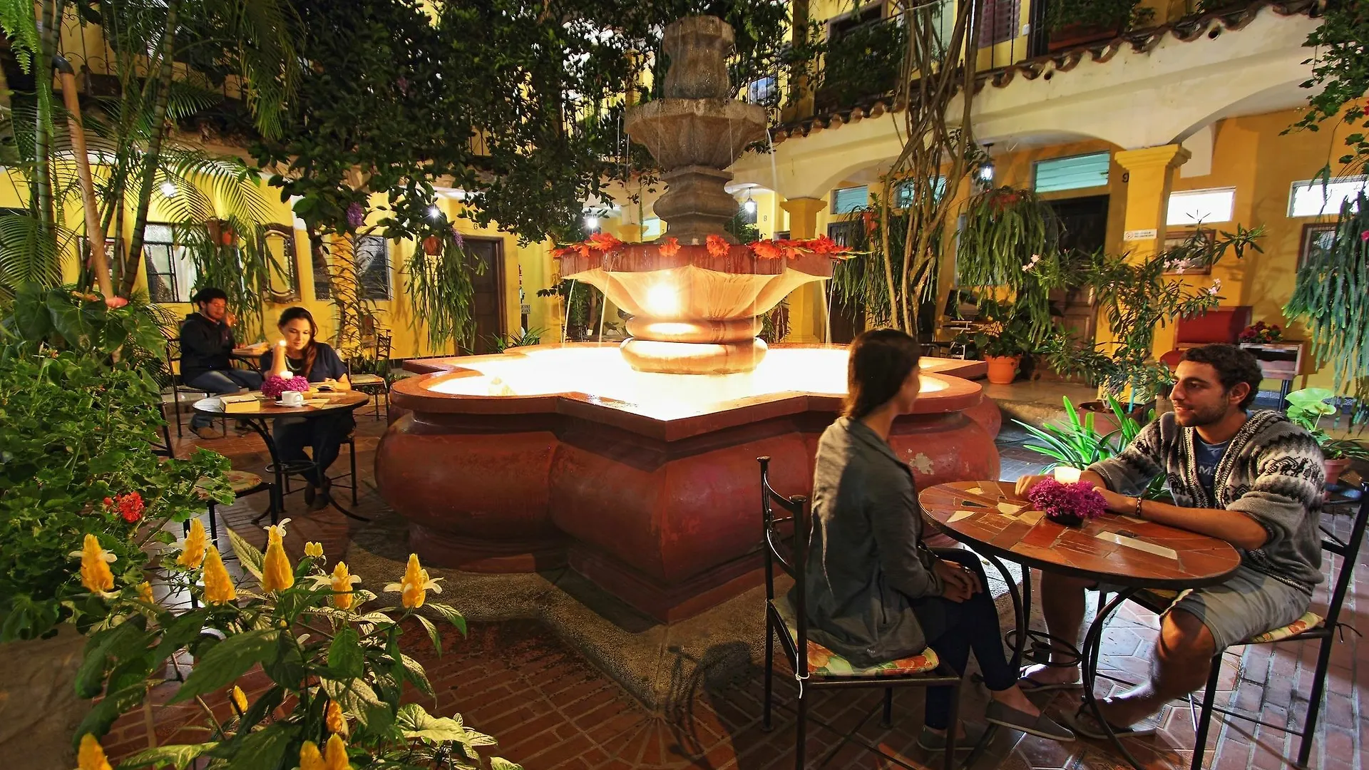 Posada San Vicente By Ahs Antigua Guatemala